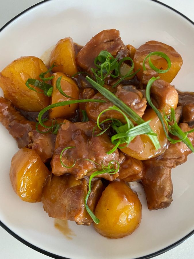 Braised chicken with potatoes