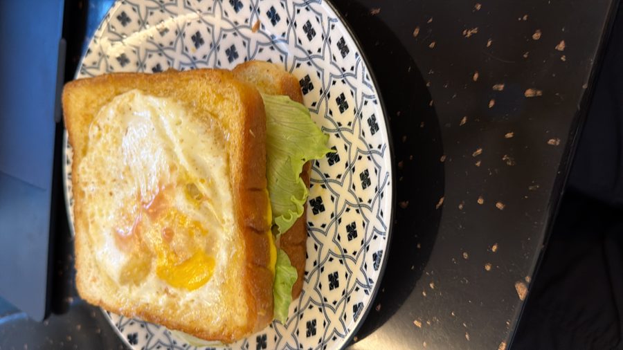 Breakfast egg toast