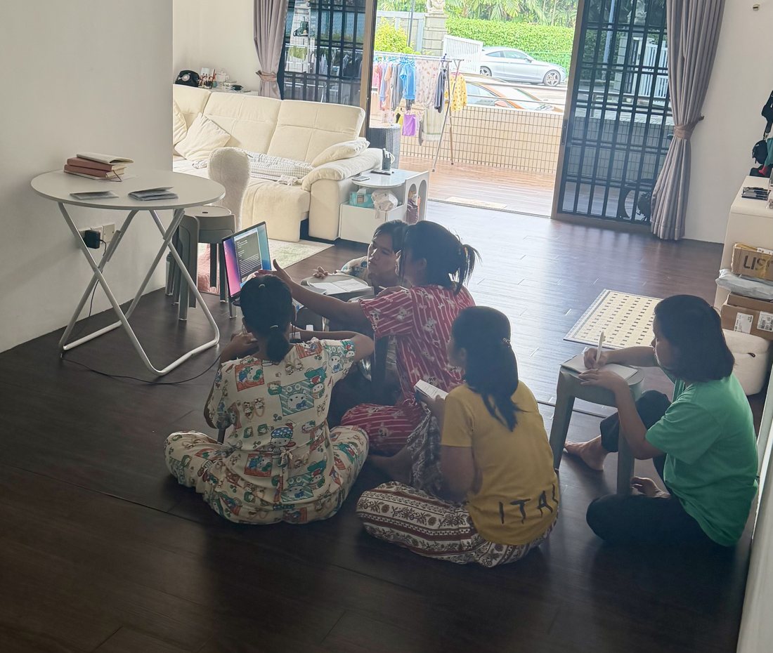 Helpers in a study session